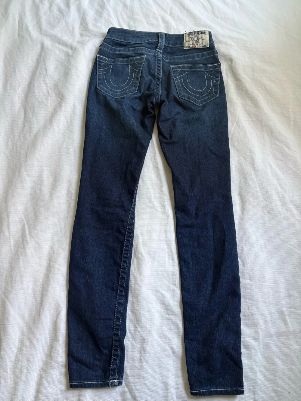 True Religion Low Rise Y2K Women's Slim Jeans in Dark Blue Denim - Picture 3 of 3